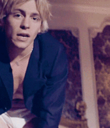 Candy21 5bd49dd46f39f.gif