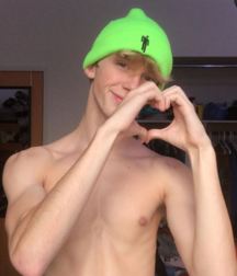 Candy44 5df90098bdc17.png