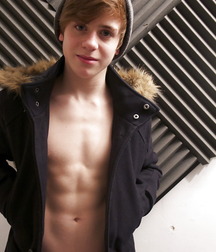 Candy48 boy tube 5e0e99360d05c.jpg