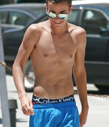 Candy48 boy tube 5e0e994d10cb9.jpg