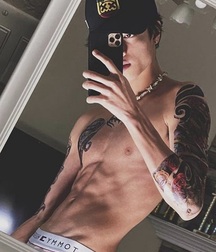 Selfies Eye Candy twink boys porn 6140aed04e14d.jpg