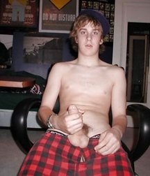 Hot Eye Candy Corn twink boys gay porn selfies 617ff7de5b342.jpg