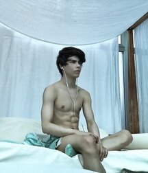 Hot Action Eye Candy shimmering twink boys porn 6186f5e3181f3.jpg