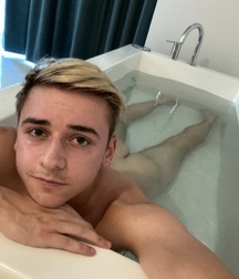 Hot Action Eye Candy hold twink boys porn 618bddff9e4e6.jpg