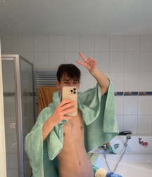 Hot Action Eye Candy smooth twink boys porn best moon 618d6a533bf0f.jpg