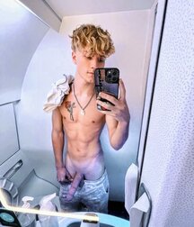 Hot Action Eye Candy obsessed twink boys porn 619671d395cd8.jpg