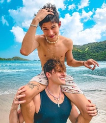 Twitch Hot Action Eye Candy twink boys porn