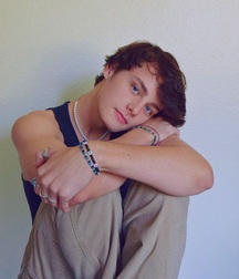 Awesome Hot Action Eye Candy Nice twink boys porn 61c0c3fee56b1.jpg
