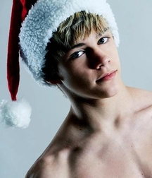 Christmas Hot Action Eye Candy young twink boy porn 736 61c2019bb9c83.jpg