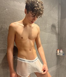 Hot Selfie Eye Candy twink boys porn strip 61c9f011675a4.jpg
