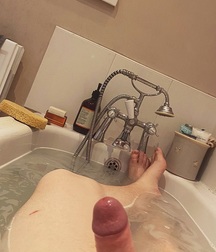 Hot Selfie Eye Candy twink boys porn strip 61c9f022dbf1f.jpg