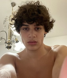 Hot Selfie Eye Candy twink boys porn strip 61c9f04430554.jpg