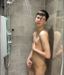 Risky Hot Action Eye Candy young twink boys porn 61cce359e3fd2.jpg