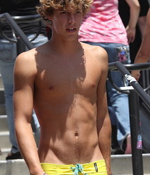 College Hunk Body Action Eye Candy twink porn shirtless
