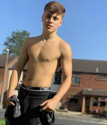 Active Nude Twink Smooth Chest Eye Candy Young Twink Porn