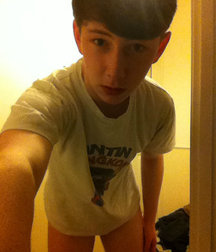 England Boy 5a47c828f2b08.jpg