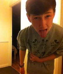 England Boy 5a47c831d9d27.jpg