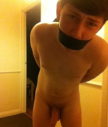 England Boy 5a47c8519a520.jpg