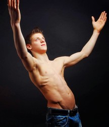 Seminude Boys 14_1 5d56a180df9d2.jpg