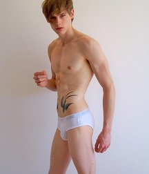 Seminude Boys 10 5d5d195e5cdd9.jpg