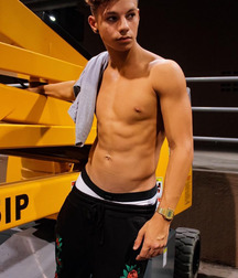 skinny twinks 2 5a554ec53c8ec.jpg