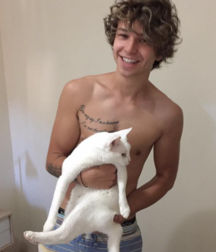 skinny twinks 9 5a7268f41a21a.png
