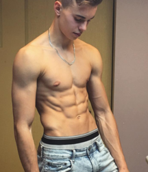 skinny twinks 12 5a7e172965b17.png