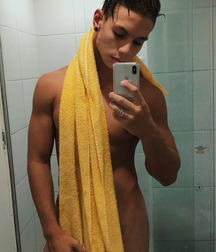 Random Dudes  5a81a3e4b9e22.jpg