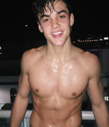 skinny twinks 15 5a837547e1f43.png
