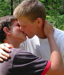 Mike 18 Kissing, mostly PG-rated 5db5f577ae091.jpg