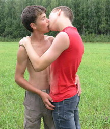 Mike 18 Kissing, mostly PG-rated 5db5f59ccf703.jpg