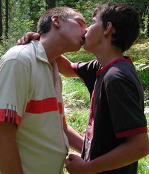Mike 18 Kissing, mostly PG-rated 5db5f5a2d83e8.jpg