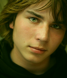 Boyhood in color: Green 5a690cd080b04.bmp