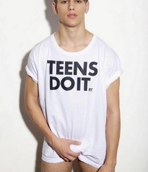 Boyhood in Color: White 5a6932cdd1033.jpg