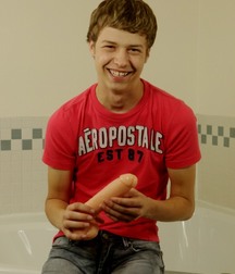 Boys In Color: Red 5a6a087144f21.jpg