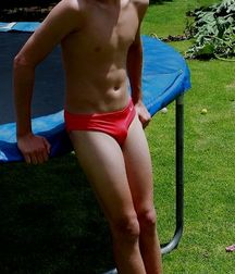 Boys In Color: Red 5a6a08cf3344e.jpg