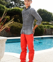 Boys In Color: Red 5a6a098f67afe.jpg