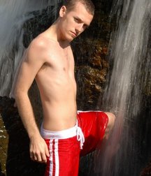 Boys In Color: Red 5a6a0a6a85c57.jpg