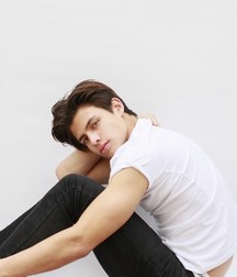 Boys in color: Black and white 5a72120ece225.jpg