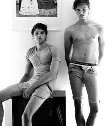 Boys in color: Black and white 5a72125df3cf3.jpg