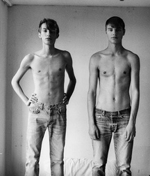 Teens (in B&W) 5a73819b2b6bf.jpg