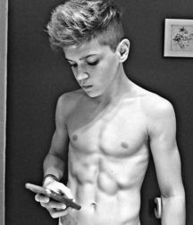 Teens (in B&W) 5a73823dbdf28.jpg