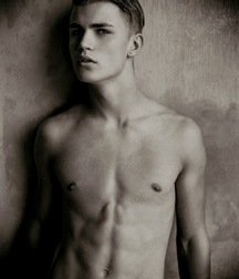 Just Naked 5a77a71ed3a6a.jpg