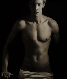SAUNA BOYS 5a7f5f994eea9.jpg