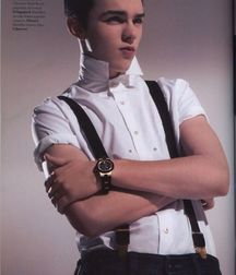 Nicholas Hoult 5a87c0d963444.jpg