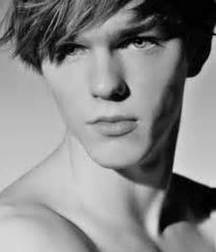 Nicholas Hoult 5a87c0f35370a.jpg