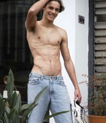 Doing Boy  5a882de556577.png