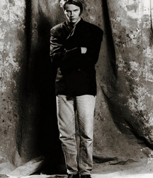 River Phoenix - A Legend 5a89fca64bb62.jpg