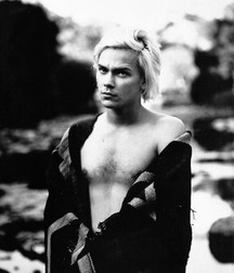 River Phoenix - A Legend 5a89fcb877ad1.jpg