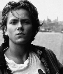 River Phoenix - A Legend 5a89fce994fb5.jpg
